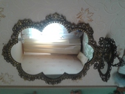 Зеркало овальное с оправой под бронзу с полочкой
